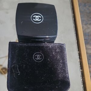 Chanel Glossy Black Compact with Velvet Pouch